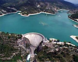 Hemicyrcle dam in France